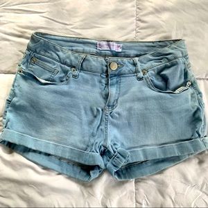 Stretchy denim jean shorts